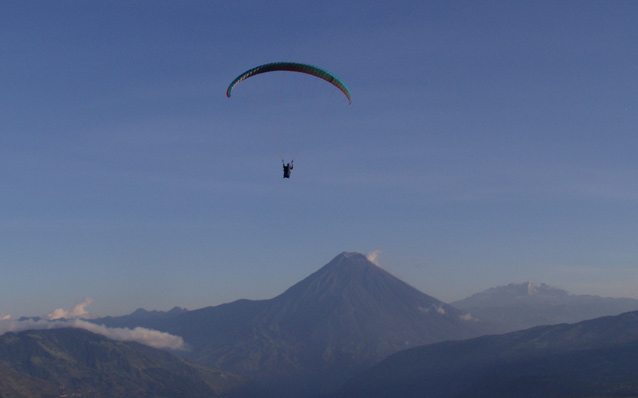 Paragliding in Ecuador