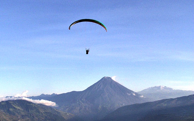 Paragliding with Geotours