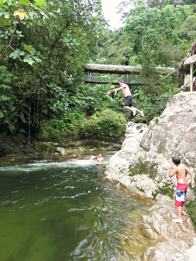 Laguna Azul Tena