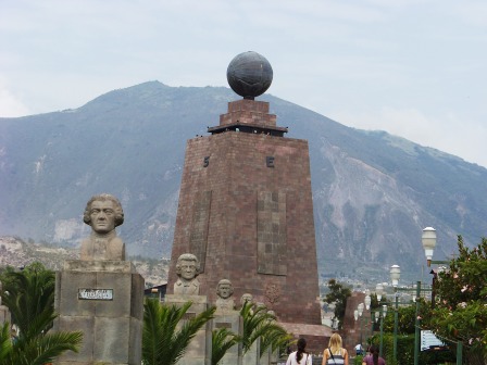 Mitad del Mundo, Ecuador