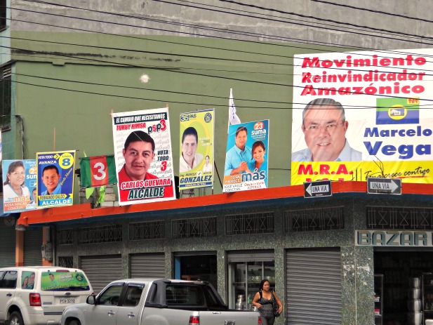 Campaign signs directly in front of the Municipal buildings in Tena.